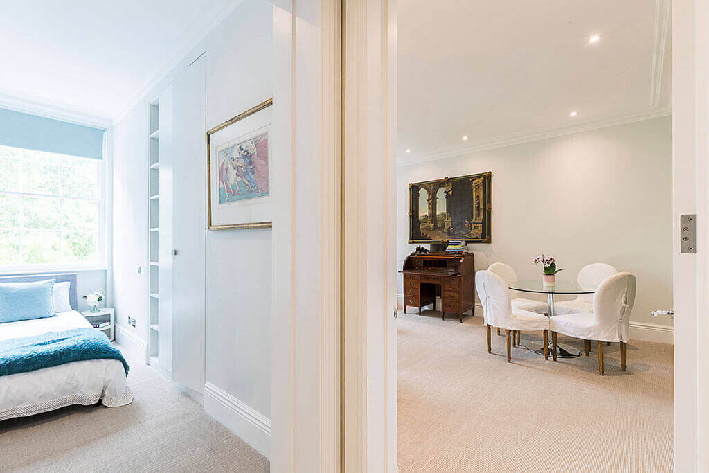 Eccleston Square 19